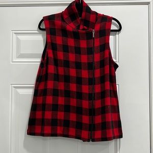 Lightly worn Chaps black and red vest. Size XL